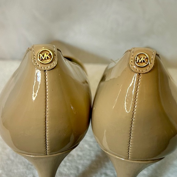 New Michael Kors Womens Tan Alina Flex Pump / size 7 - Picture 4 of 11